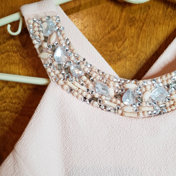 White and Baby Pink dress - Picture 6 of 7